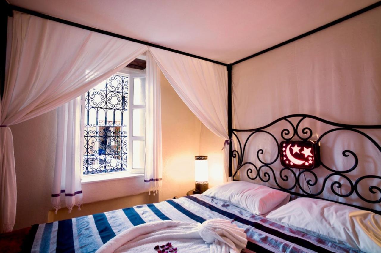 Готель Riad Laylati Ес-Сувейра Екстер'єр фото
